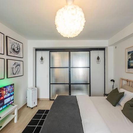 Superb 3 Bedroom & 3 Bathroom Duplex In Brussels City Centre Экстерьер фото