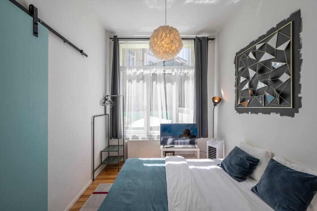 Superb 3 Bedroom & 3 Bathroom Duplex In Brussels City Centre Экстерьер фото