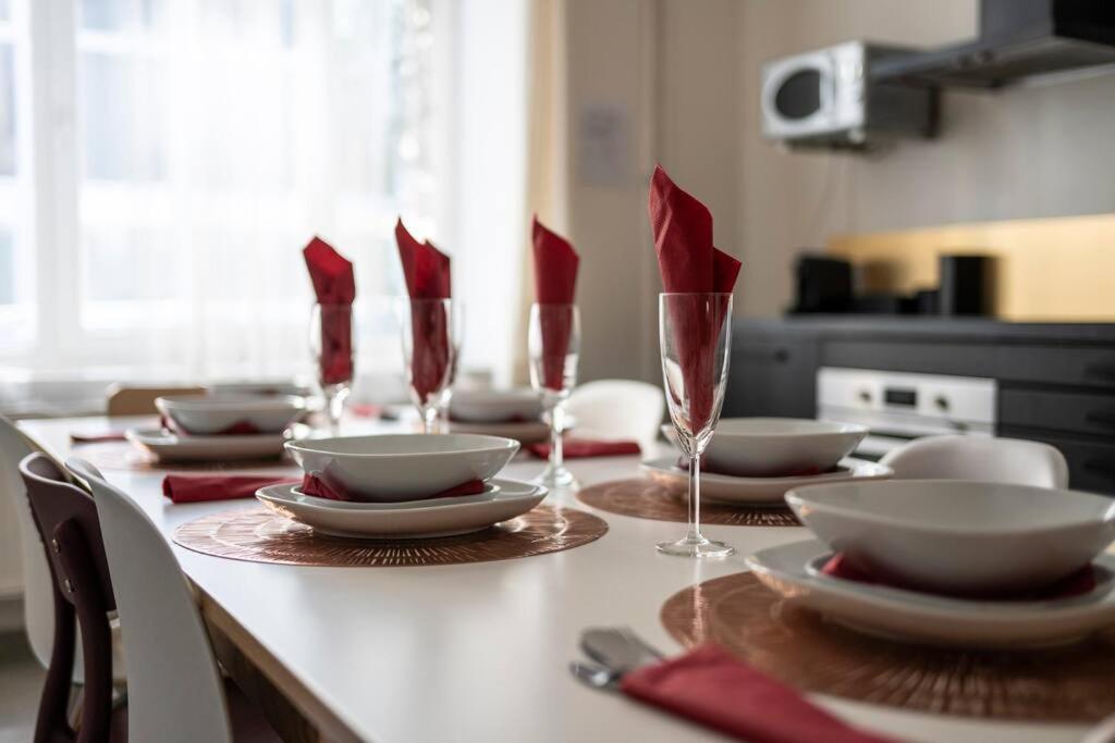 Superb 3 Bedroom & 3 Bathroom Duplex In Brussels City Centre Экстерьер фото