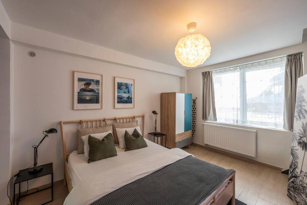 Superb 3 Bedroom & 3 Bathroom Duplex In Brussels City Centre Экстерьер фото
